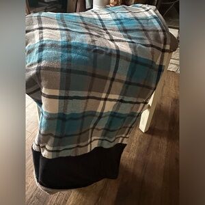 Flannel and Plaid Blanket- very warm